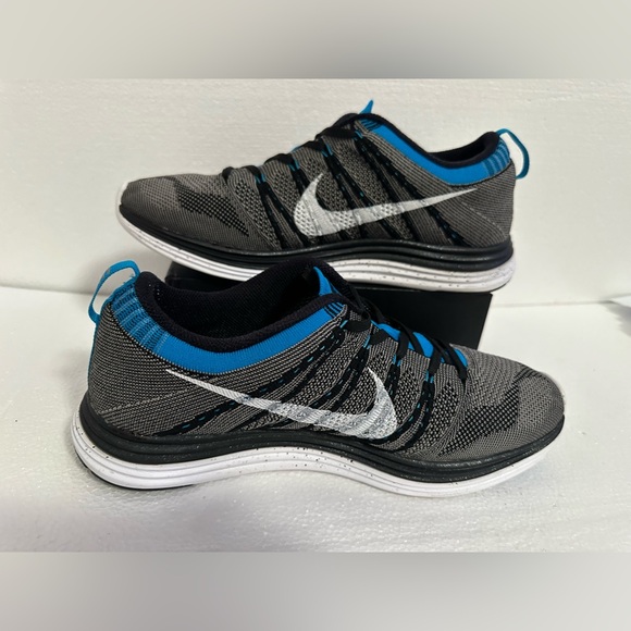 Nike Men Shoe Flyknit One Size
10M Athletic Running Sneaker Pre
Owned - Picture 3 of 10